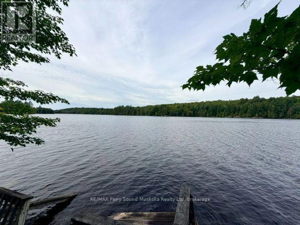 220 East Whalley Lake Road E, Magnetawan