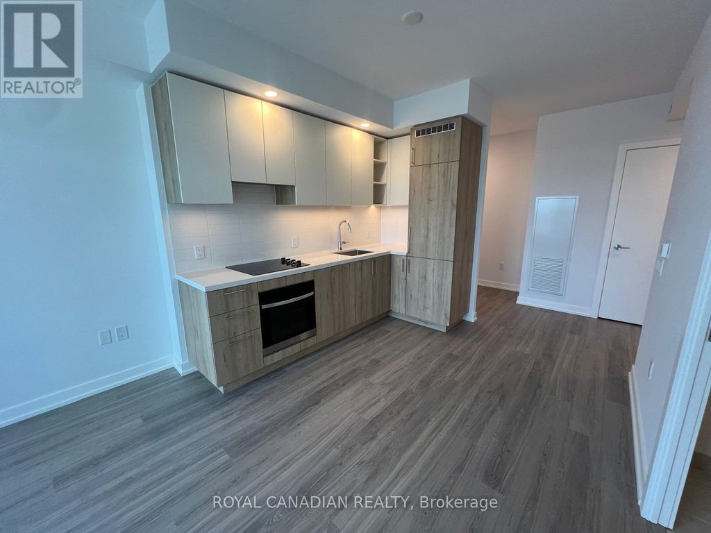 613 - 21 Meadowvale Road, Vaughan (concord)