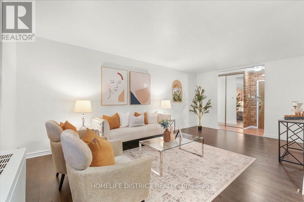 404 - 3420 Eglinton Avenue E, Toronto (scarborough Village)