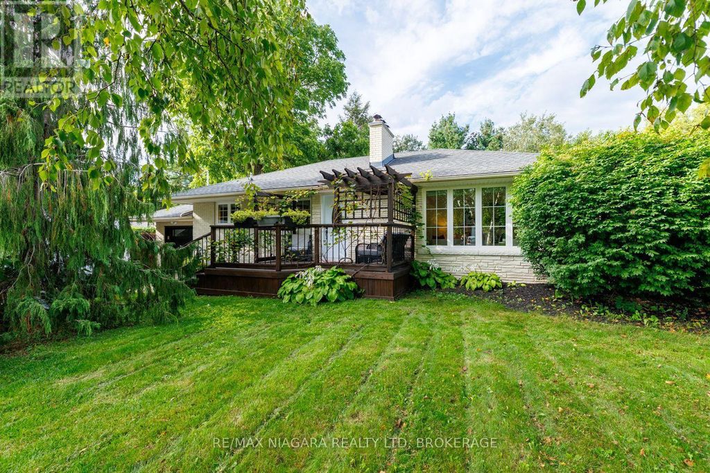 42 Strathcona Drive S, Pelham (fonthill)