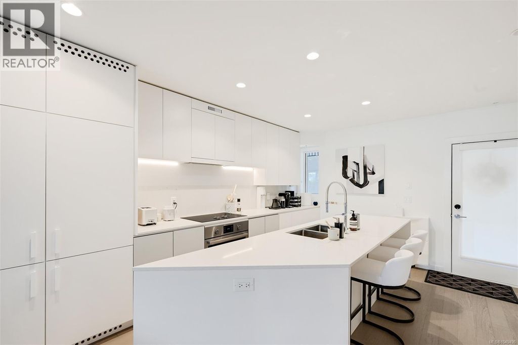 204 430 Parry St, Victoria