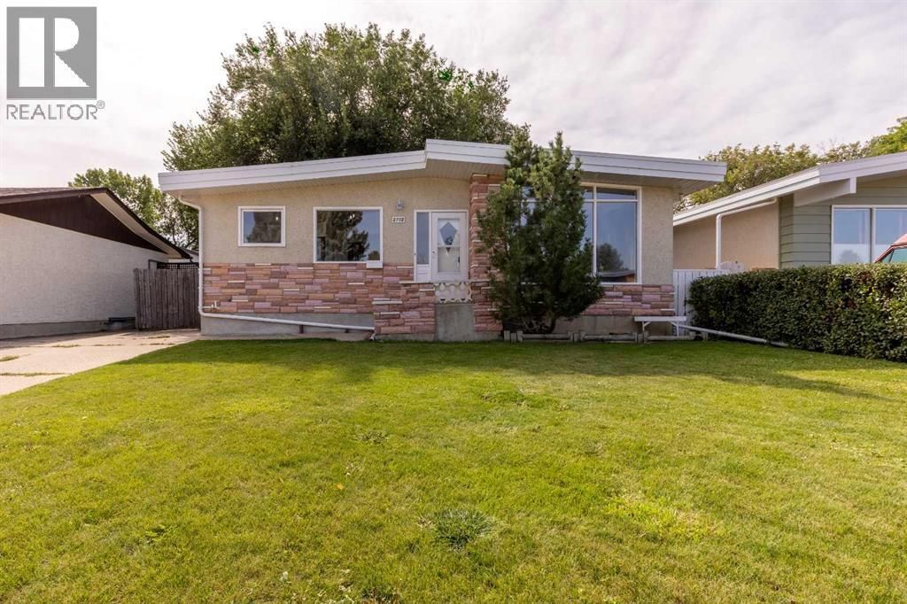 2702 11 Avenue N, Lethbridge