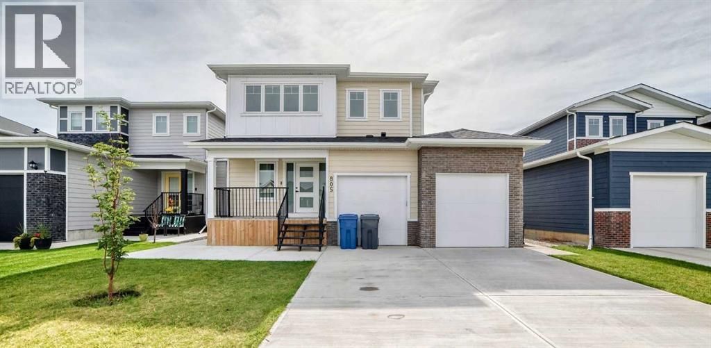 805 Mandalay Boulevard, Carstairs