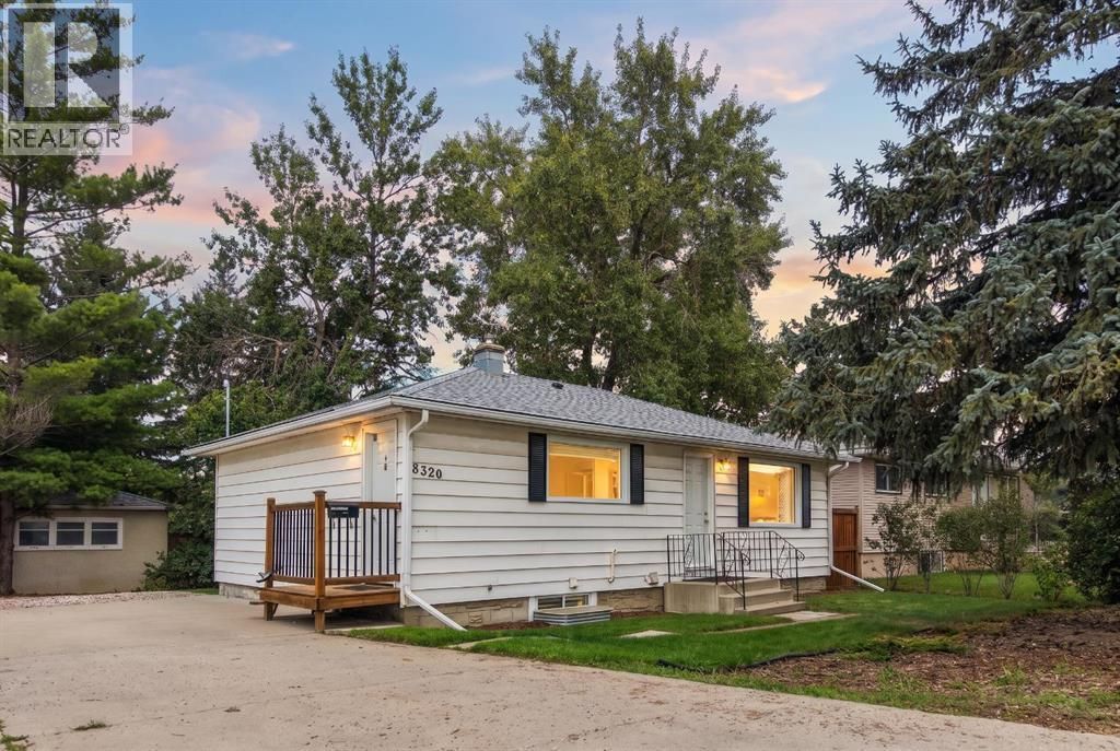 8320 Bowness Road Nw, Calgary