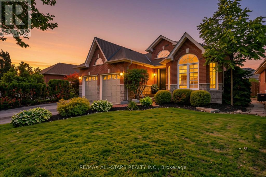 15 Ivygreen Road, Georgina (historic Lakeshore Communities)
