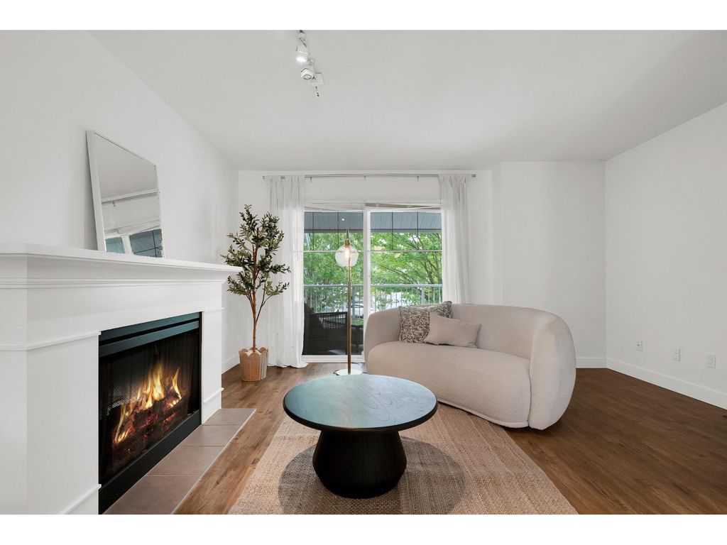 11 6555 192a Street, Surrey