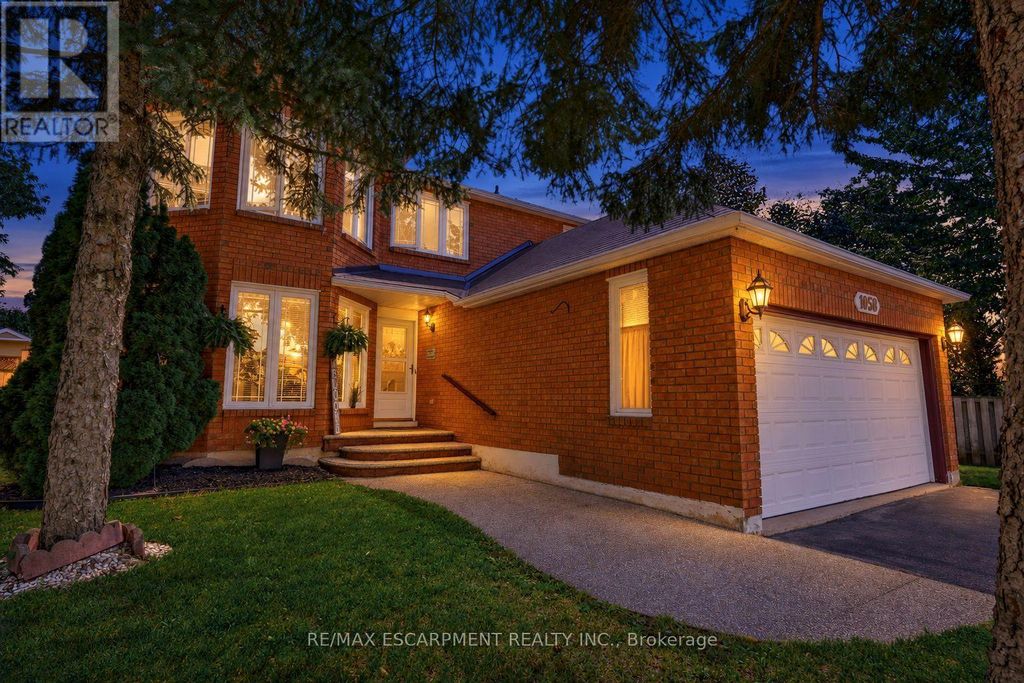 1058 Glenbrook Avenue, Oakville (wc Wedgewood Creek)