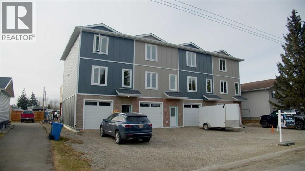 #3, 106 4 Street Nw, Sundre