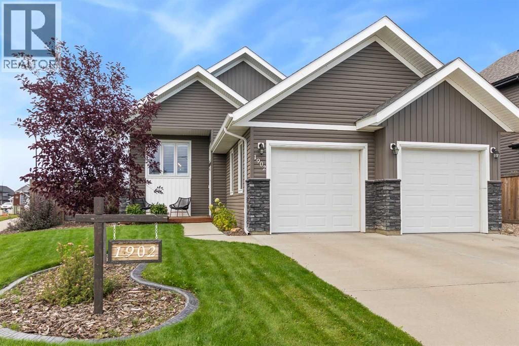 1902 61 Avenue, Lloydminster