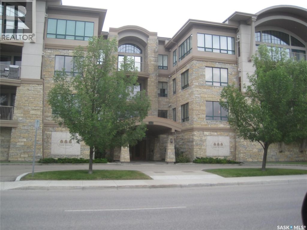 240 3435 Hillsdale Street, Regina