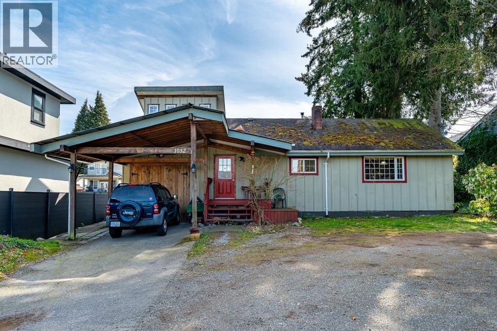 1052 Como Lake Avenue, Coquitlam