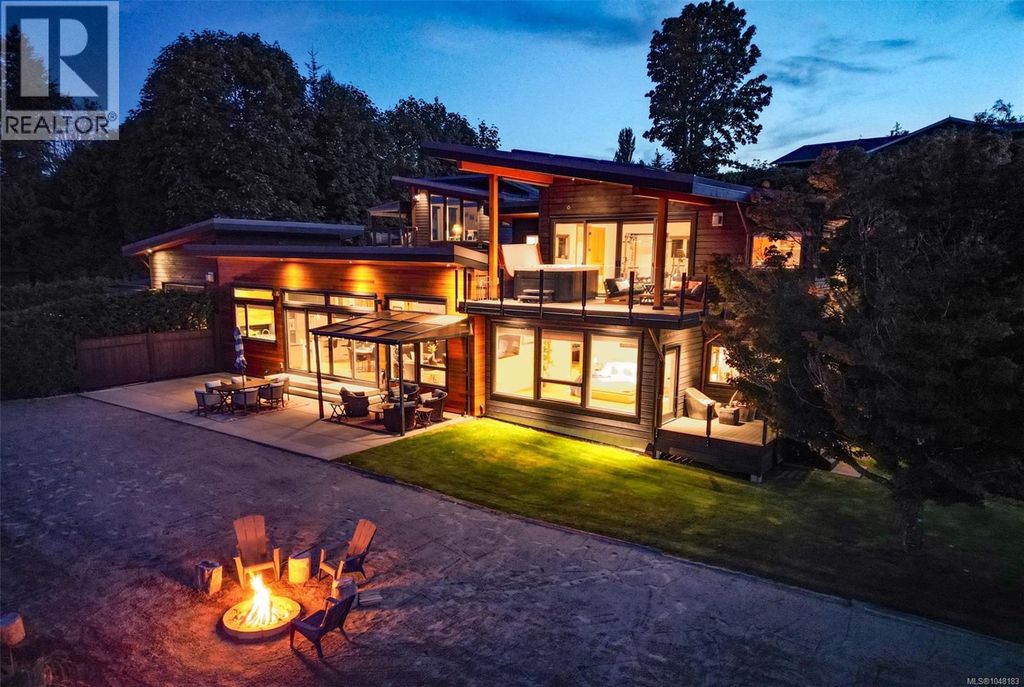 3875 Discovery Dr, Campbell River