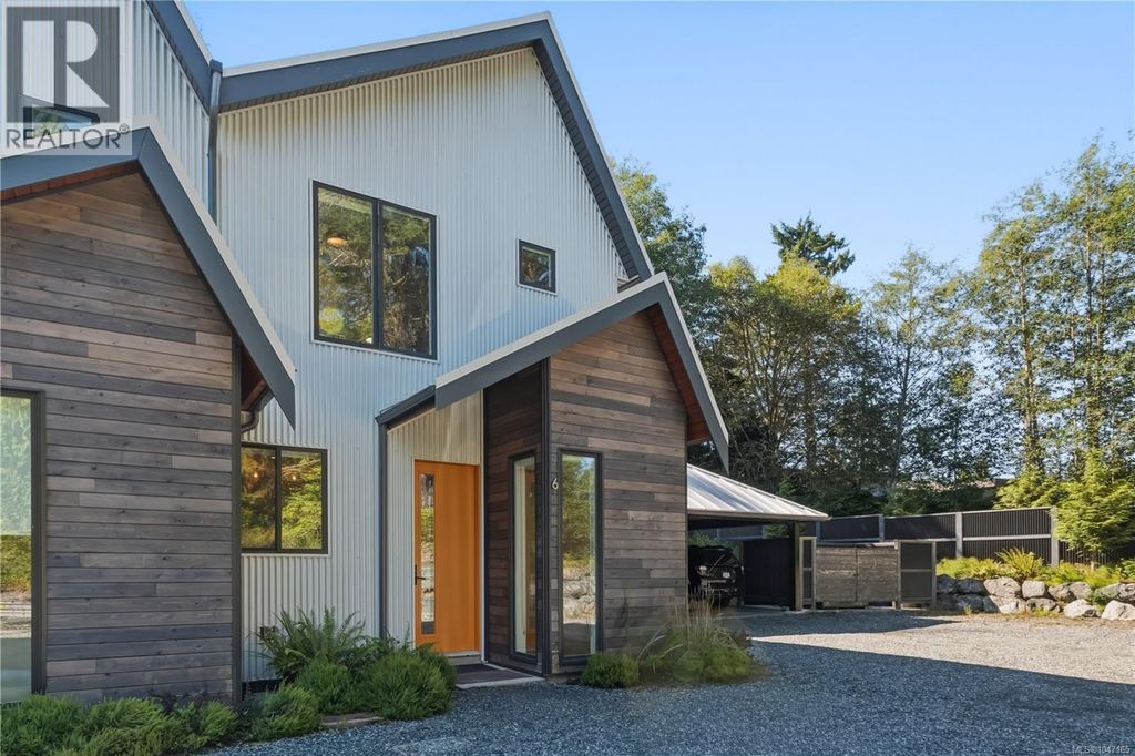 6 590 Marine Dr, Ucluelet