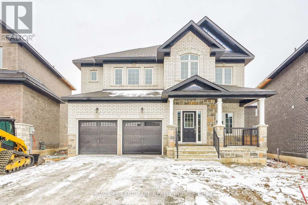 11 Dawn Blossom Drive, Georgina (keswick South)