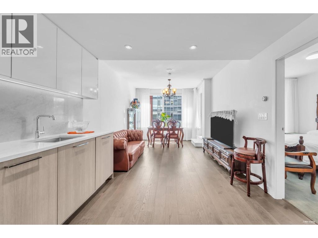10xx 8169 Mcmyn Way, Richmond