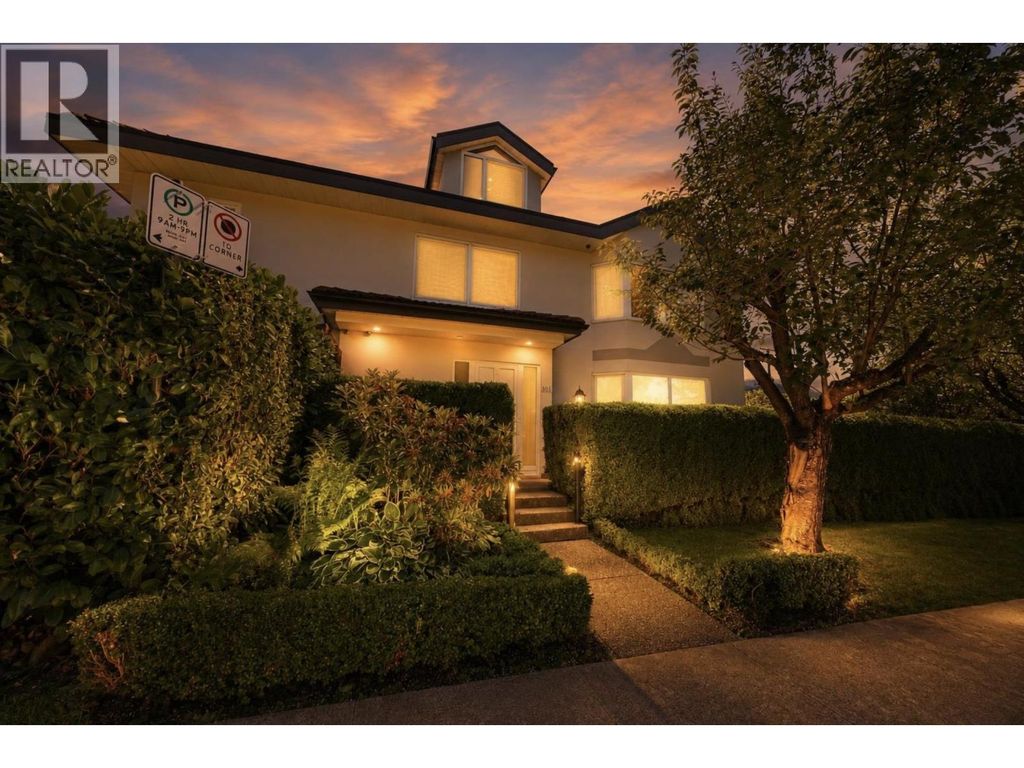 305 E 17th Street, North Vancouver