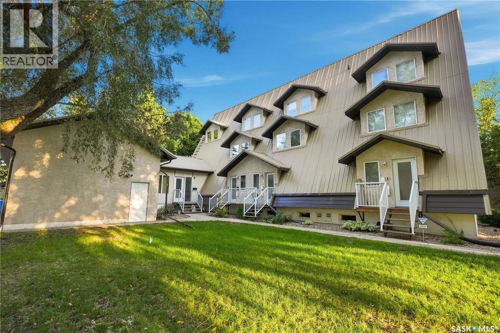 4 2855 Lacon Street, Regina