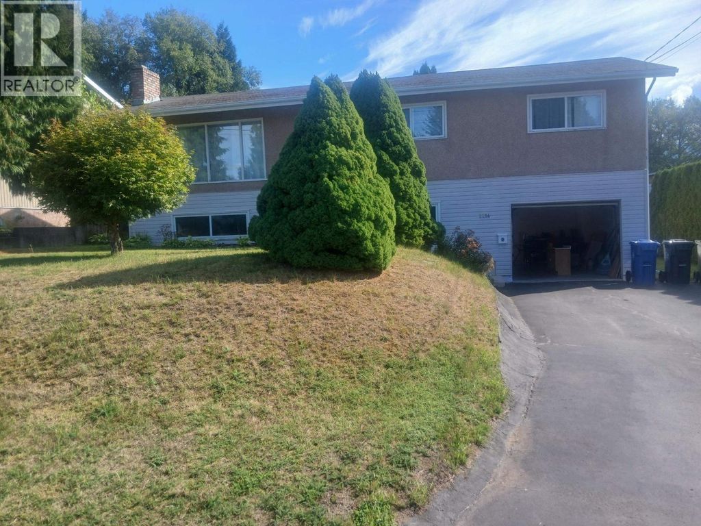 2214 Evergreen Street, Terrace
