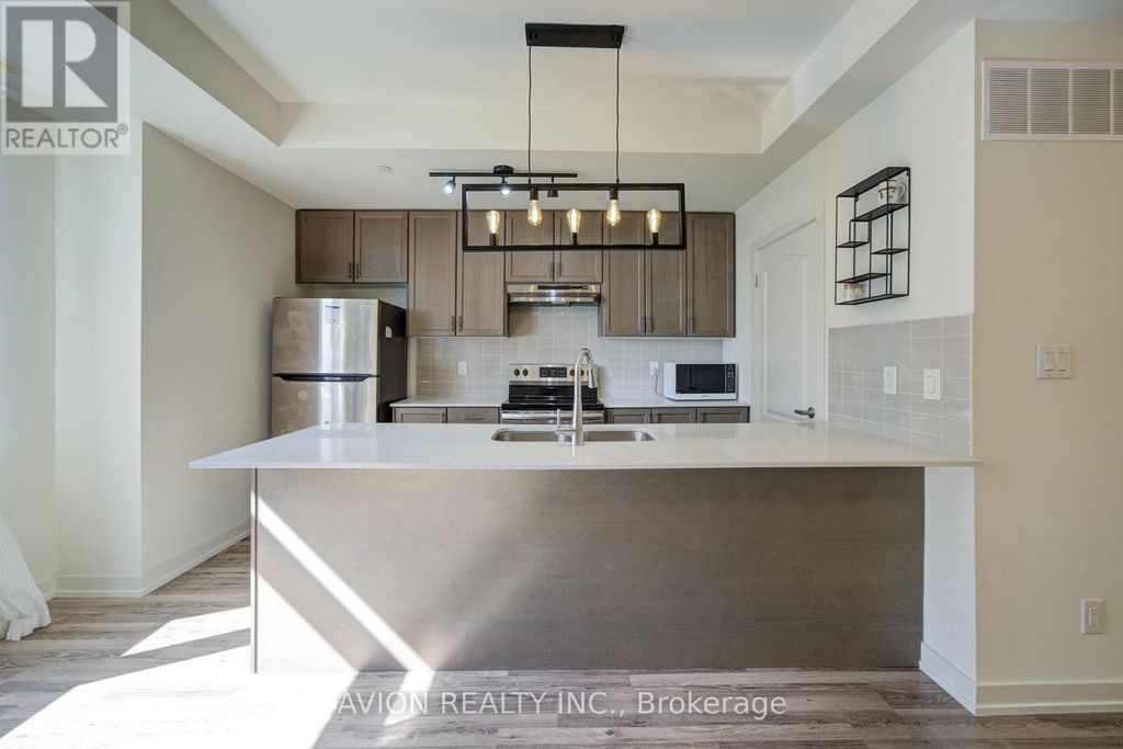 83 - 370 Red Maple Road, Richmond Hill (langstaff)