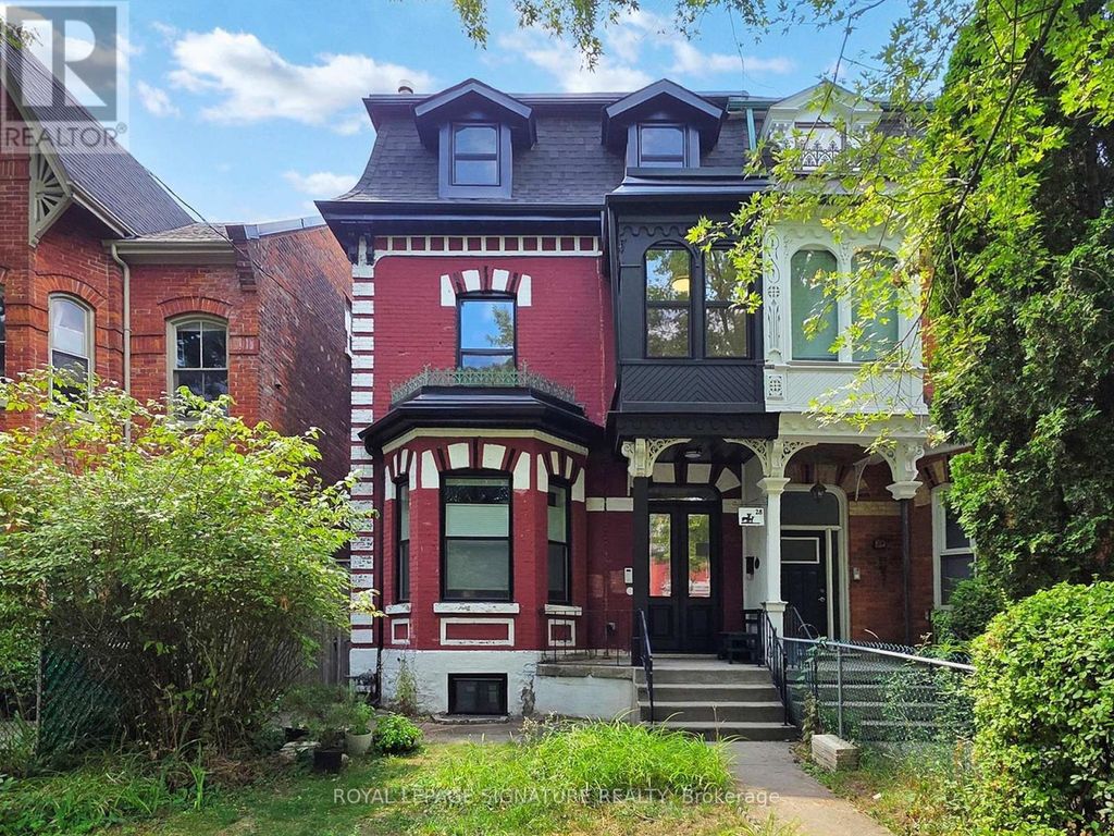 2 - 28 Beaconsfield Avenue, Toronto (little Portugal)