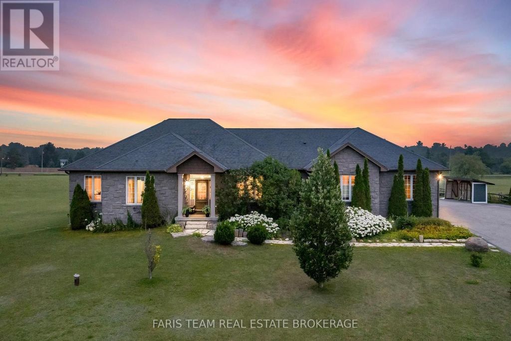 2 Harry Parker Place, Adjala-Tosorontio (everett)