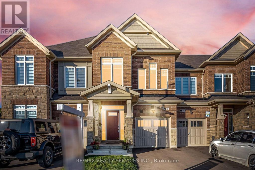 33 Sparrowbrook Street, Caledon