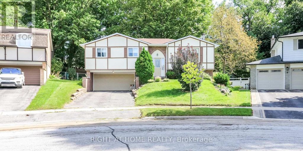 10 Campfire Court, Barrie (north Shore)