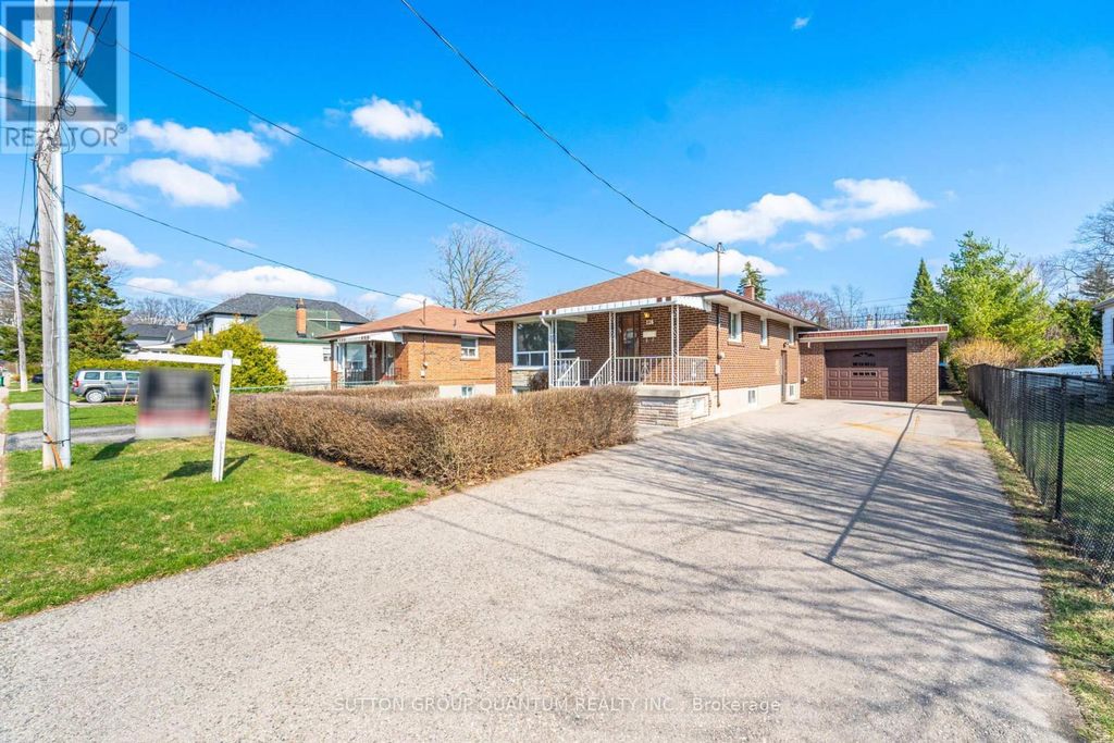 126 Angelene Street, Mississauga (mineola)
