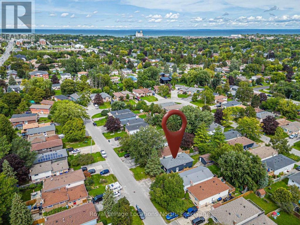 47 Courtice Crescent, Collingwood