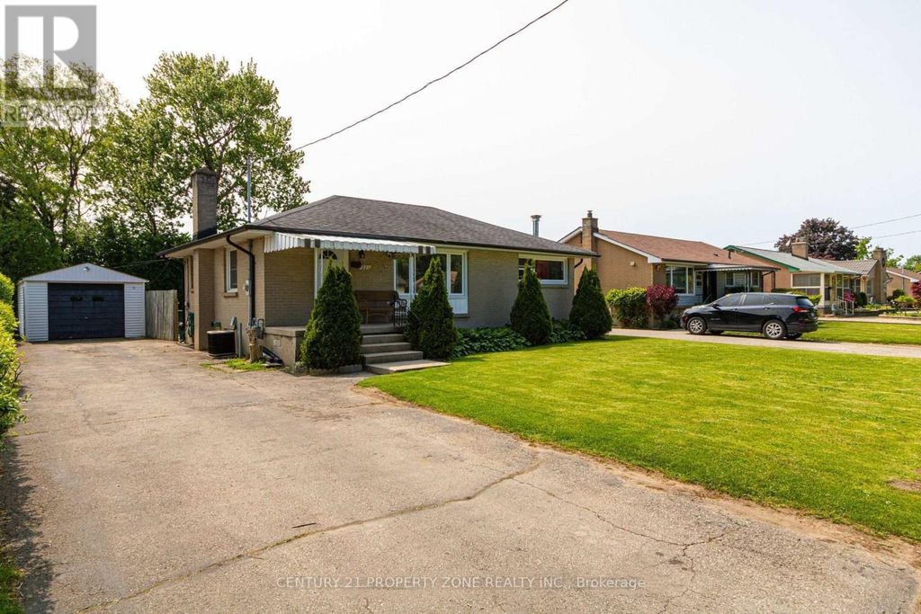 221 Starlight Avenue, London East (east H)