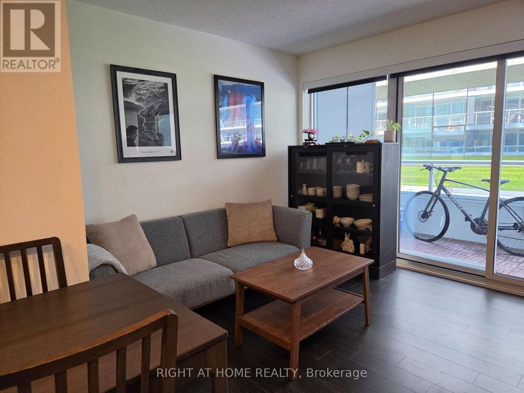 602 - 17 Bathurst Street, Toronto (waterfront Communities)