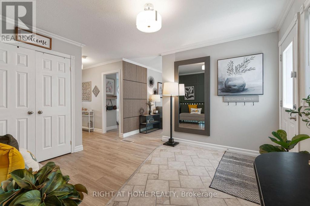 174 Sundew Drive, Barrie (holly)
