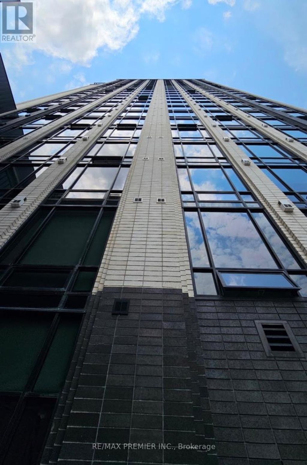 1808 - 145 Columbia Street W, Waterloo
