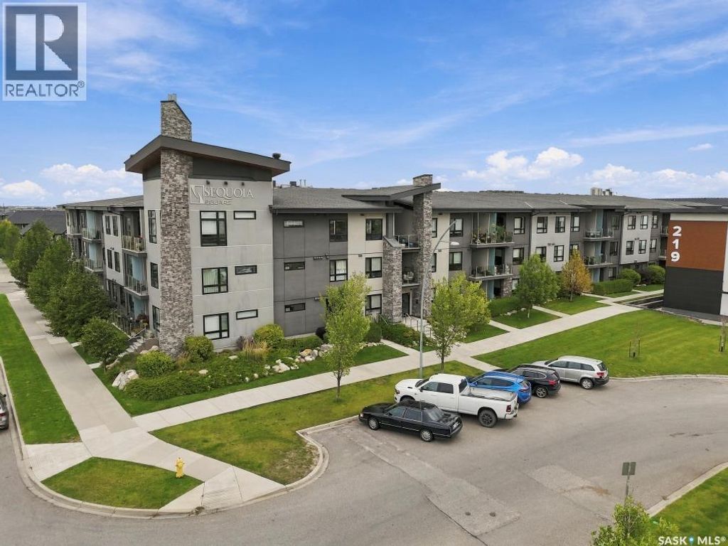 220 223 Evergreen Square, Saskatoon