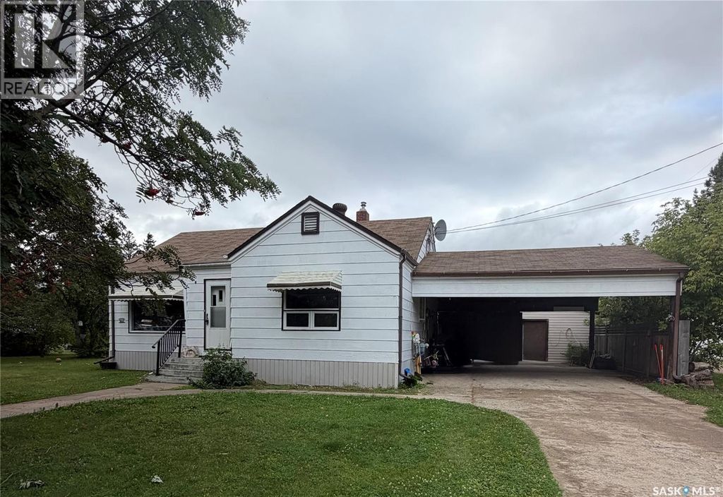346 Walnut Street, Porcupine Plain
