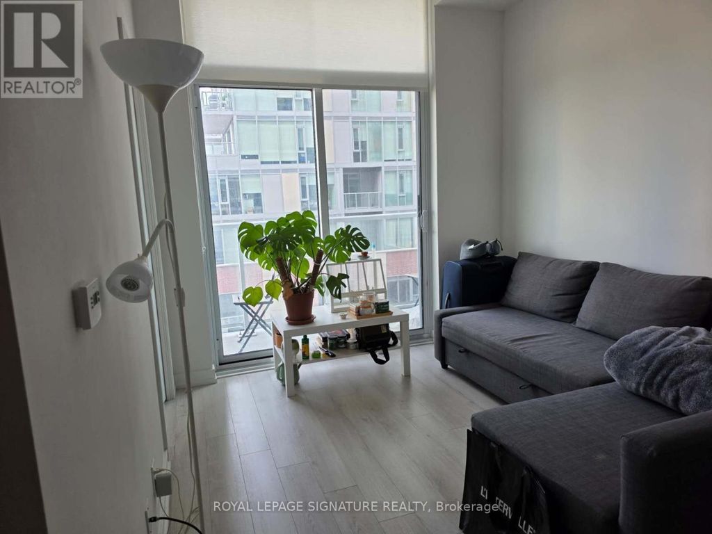 421 - 33 Helendale Avenue, Toronto (yonge-Eglinton)