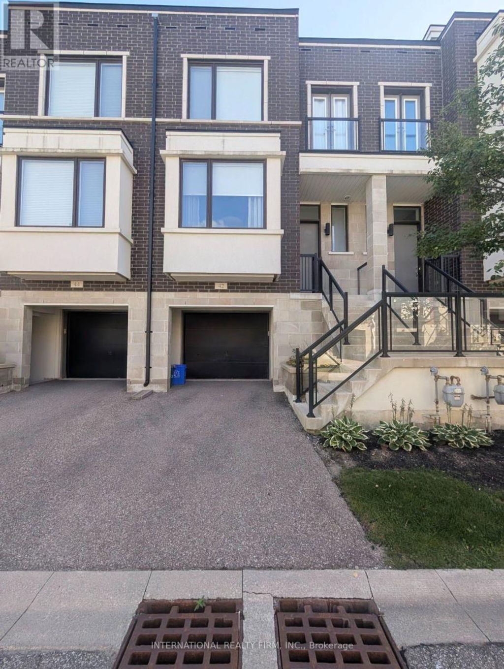 Bsmt - 42 Genuine Lane, Richmond Hill (doncrest)