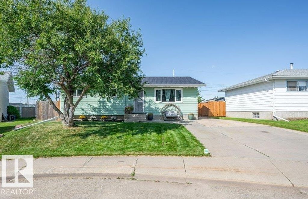 4512 49 St, Gibbons