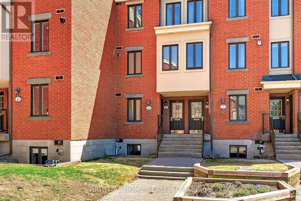 43 Crispin Private, Ottawa