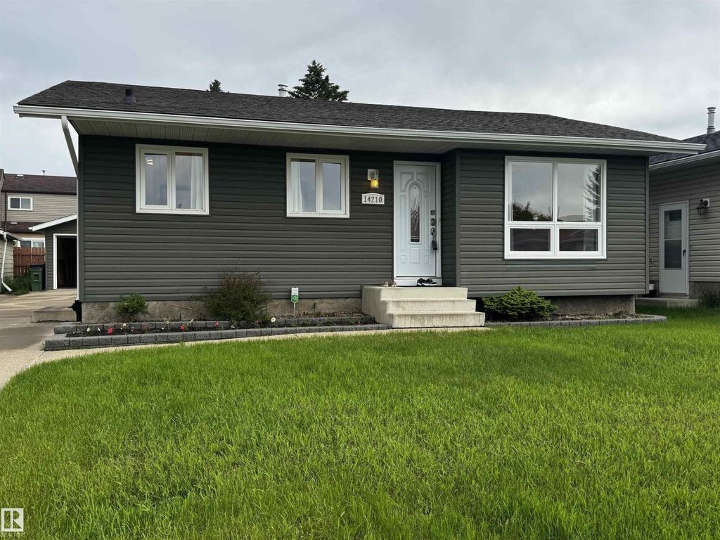 14210 22a St Nw, Edmonton
