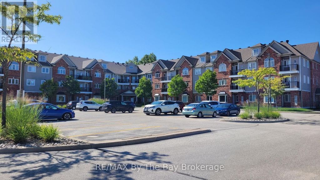 106 - 16 Westbury Road, Wasaga Beach