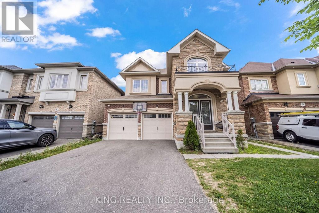 11 Malpass Street, Brampton (northwest Brampton)