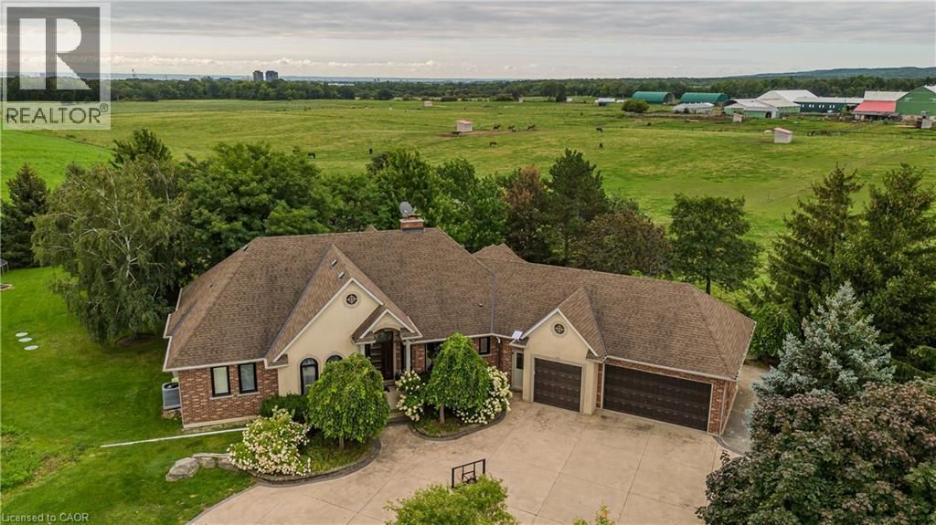 5200 No 2 Side Road, Milton