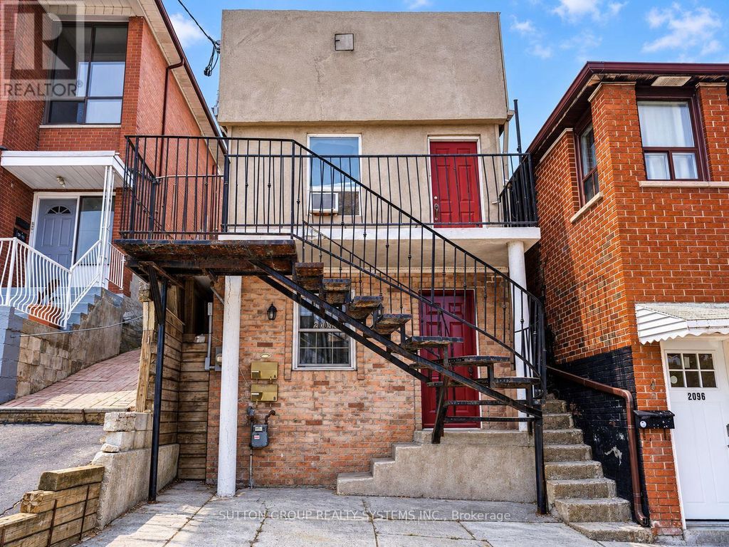 2094 Dufferin Street, Toronto (caledonia-Fairbank)