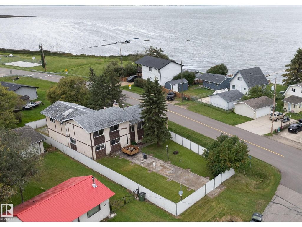 5039 64 St, Rural Lac Ste. Anne County