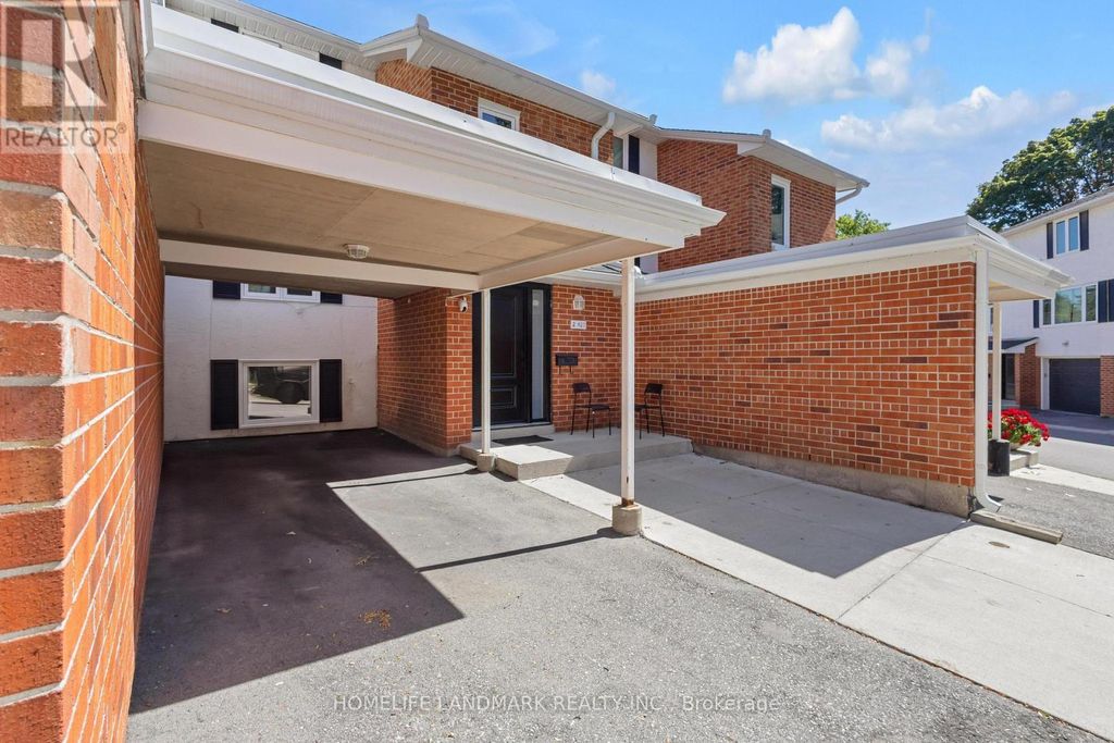 2 - 427 Keats Way, Waterloo