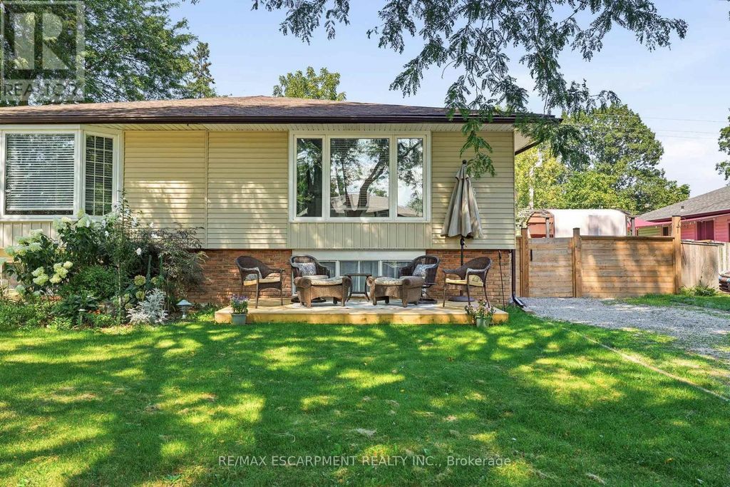 3 Glengrove Avenue, Grimsby (grimsby Beach)
