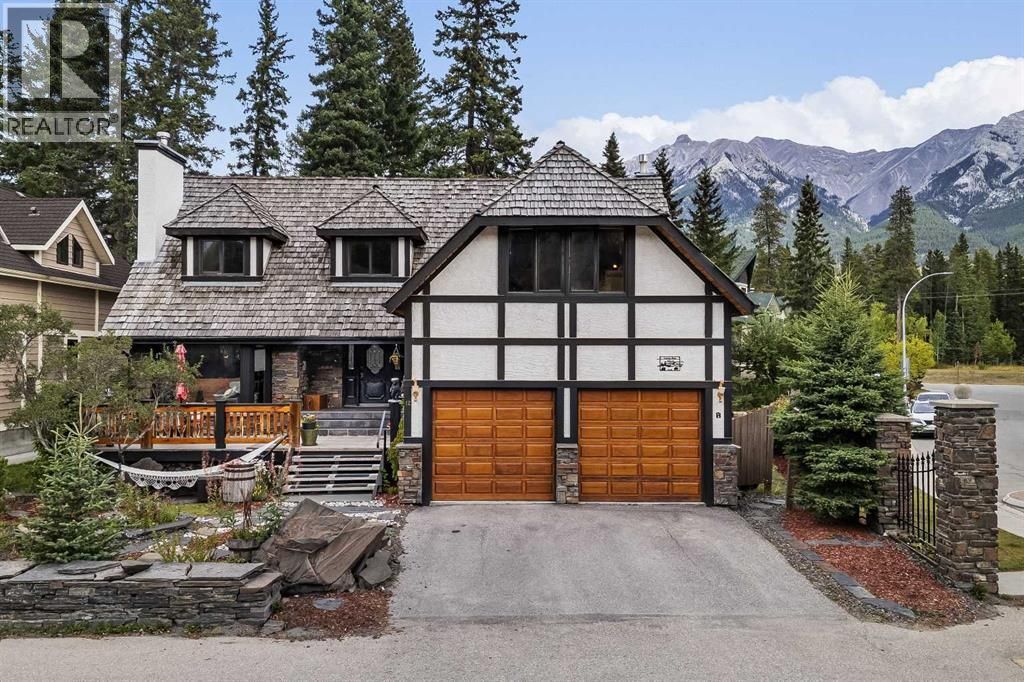 12 Woodside Lane, Canmore