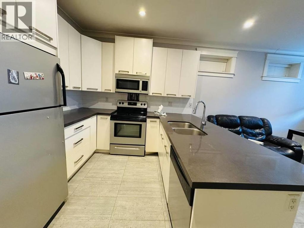 2900 W 41st Avenue, Vancouver