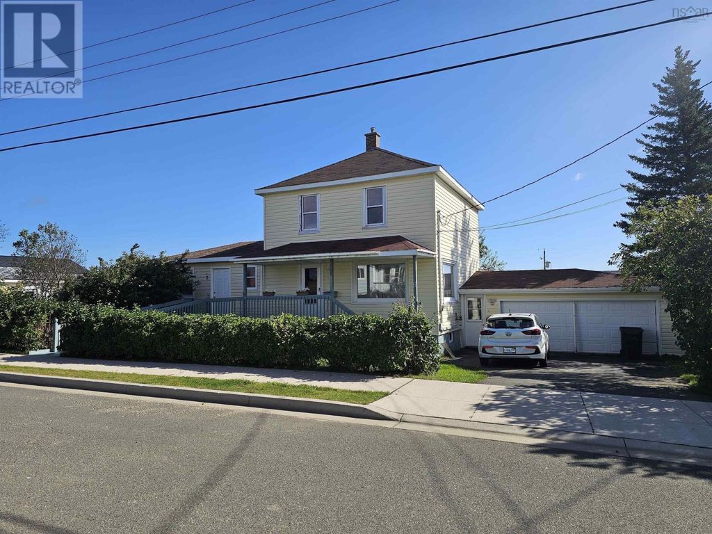 6 Alphonse Street, Glace Bay